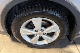 Hopea Toyota C-HR 2017 kuva 9.