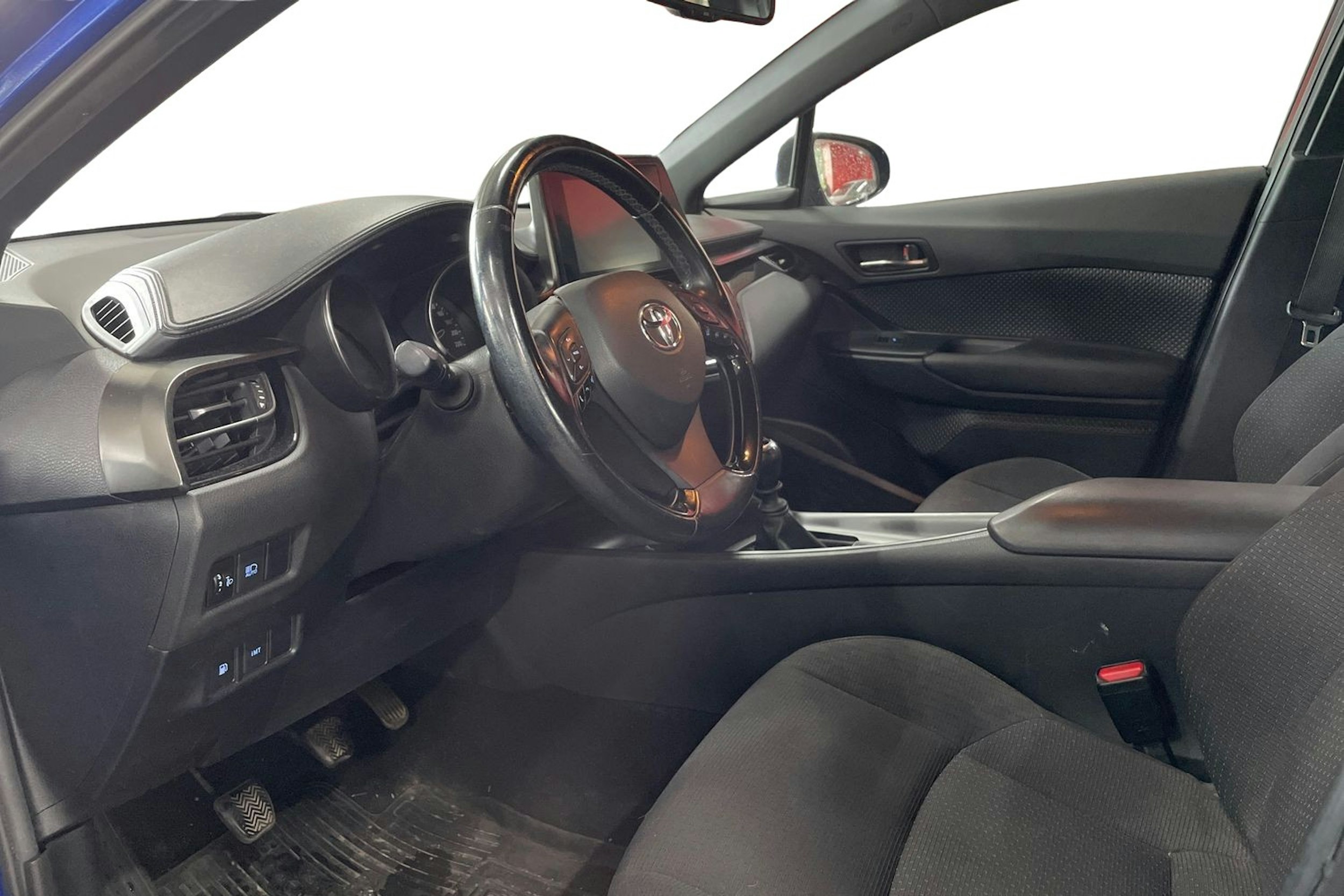 met. sininen Toyota C-HR 2017 kuva 3.