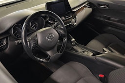 valkoinen Toyota C-HR 2017 kuva 3.