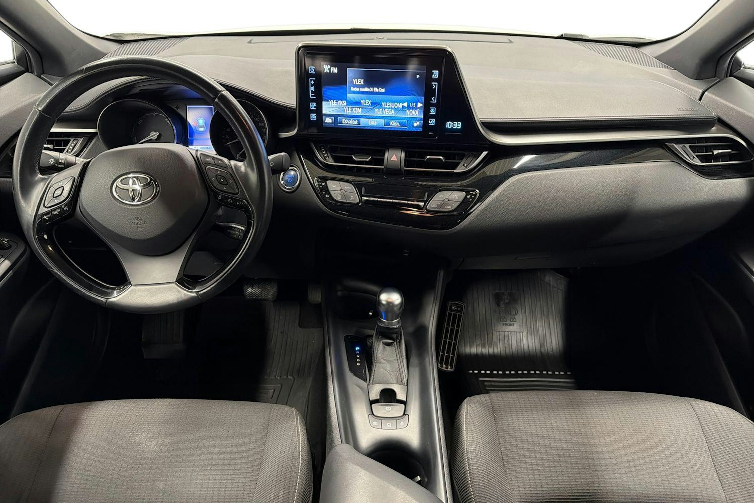 valkoinen Toyota C-HR 2017 kuva 9.