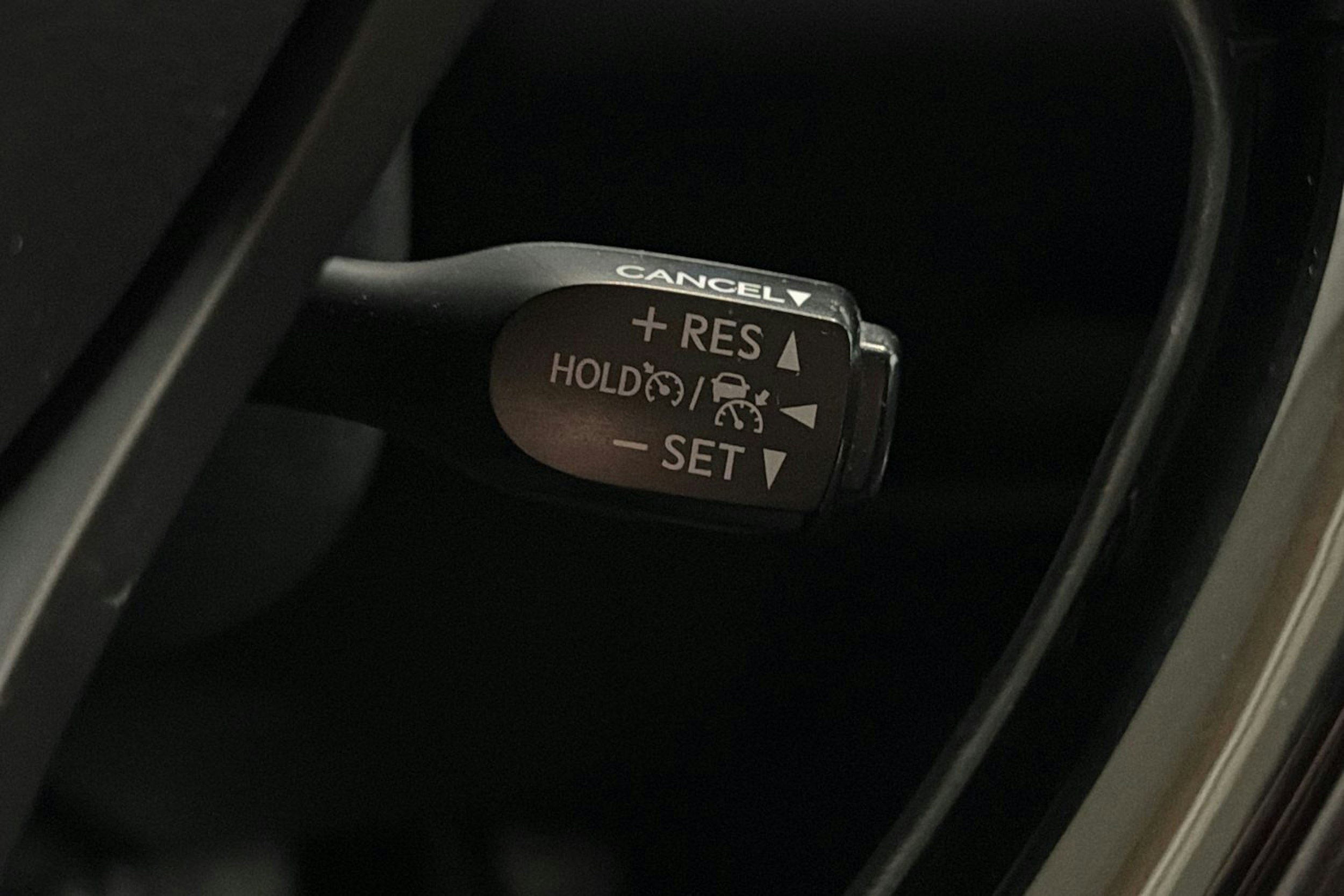 valkoinen Toyota C-HR 2017 kuva 18.