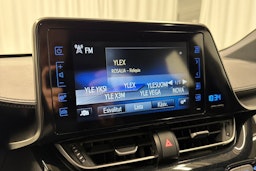 valkoinen Toyota C-HR 2017 kuva 19.