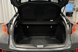 harmaa Toyota C-HR 2018 kuva 14.