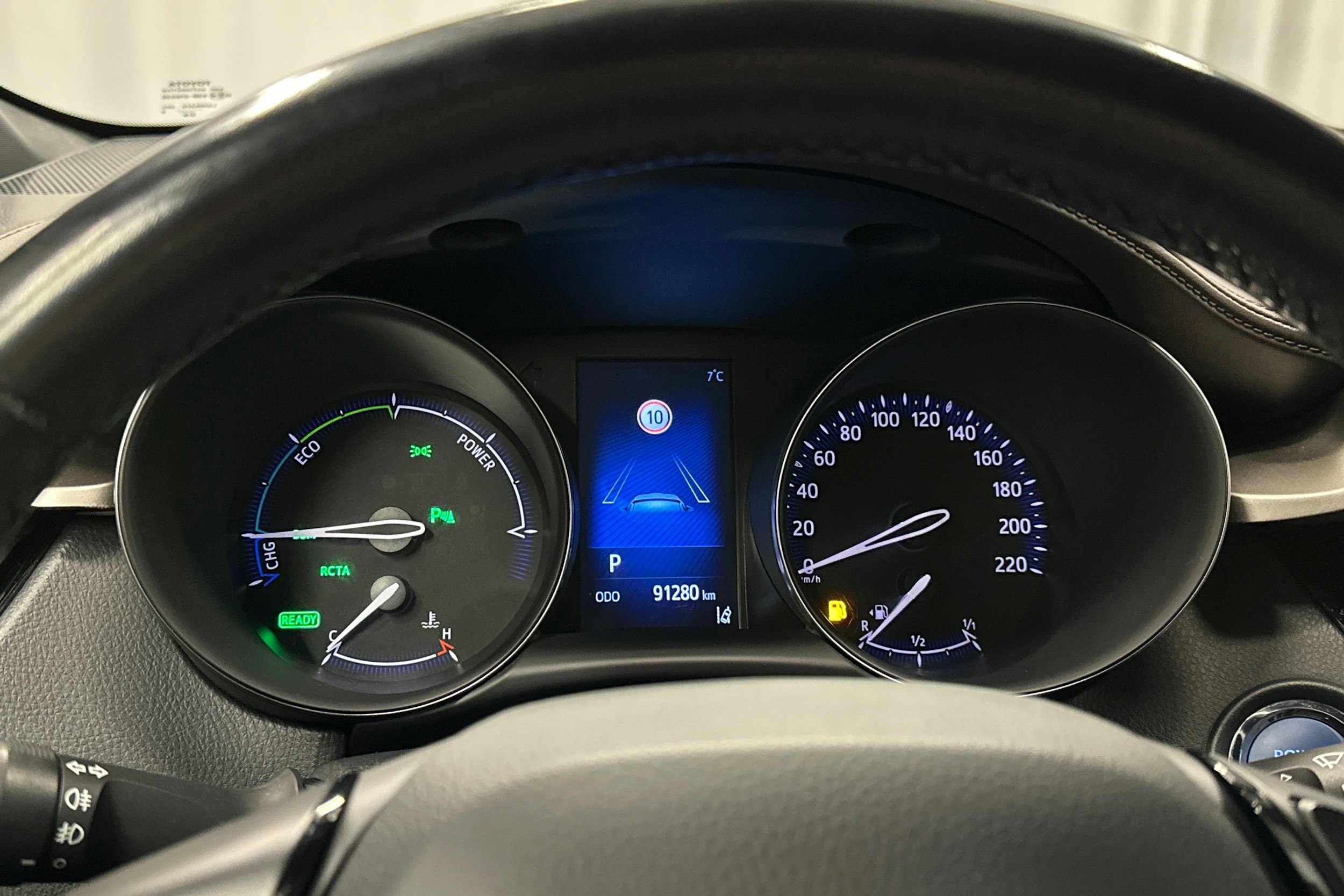 harmaa Toyota C-HR 2018 kuva 22.