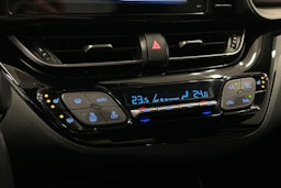 harmaa Toyota C-HR 2018 kuva 28.