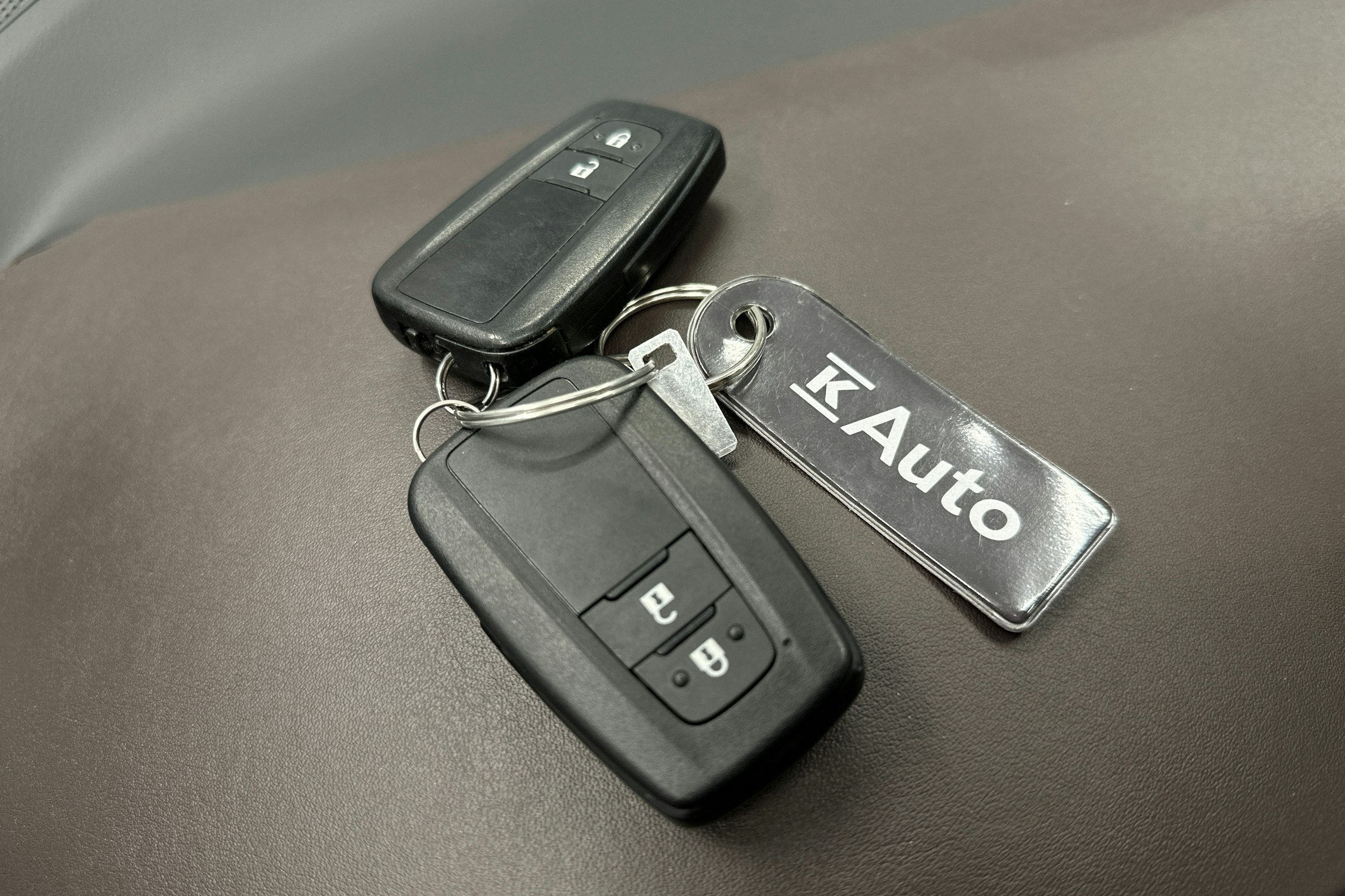 harmaa Toyota C-HR 2018 kuva 30.