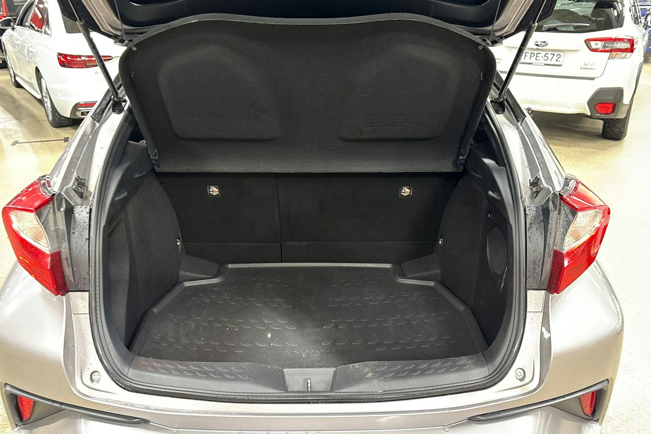 hopea Toyota C-HR 2018 kuva 28.