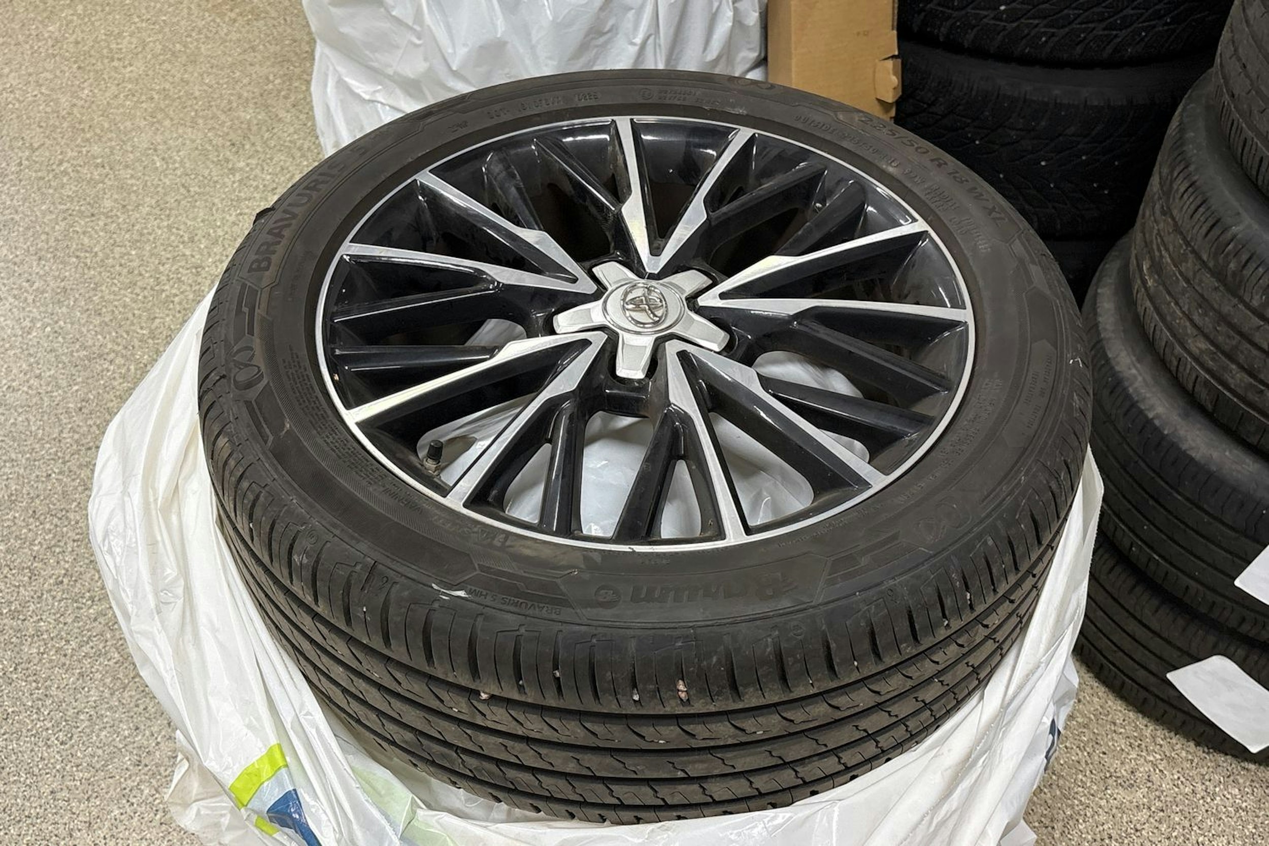 hopea Toyota C-HR 2018 kuva 29.