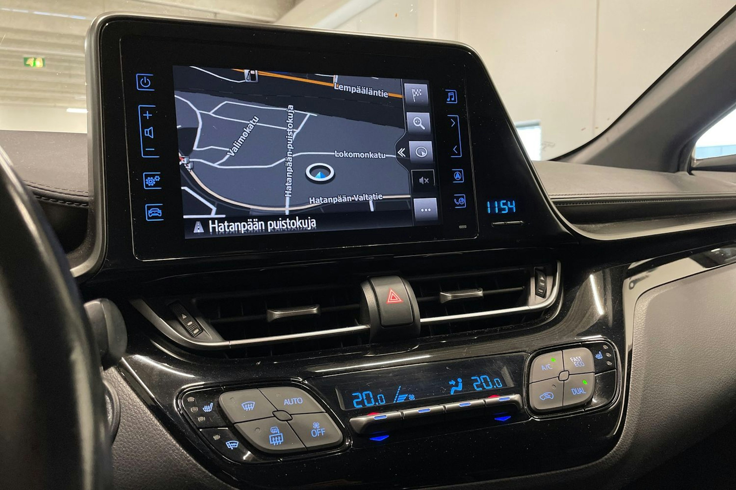 Hopea Toyota C-HR 2018 kuva 17.