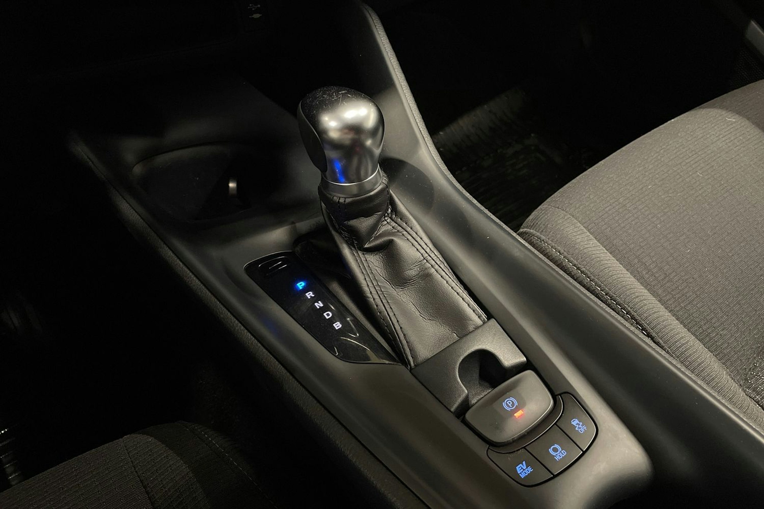 Hopea Toyota C-HR 2018 kuva 22.