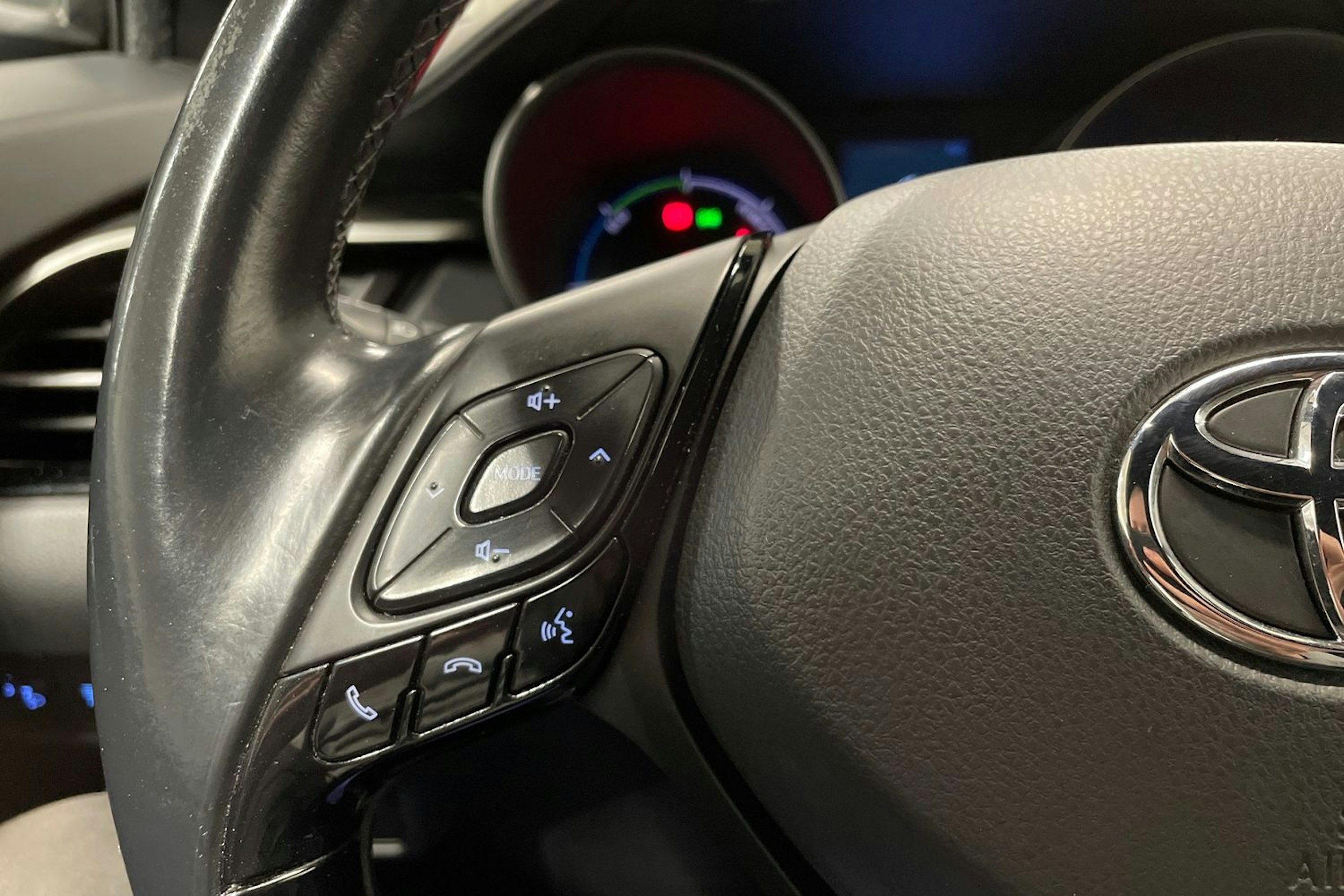 Hopea Toyota C-HR 2018 kuva 25.