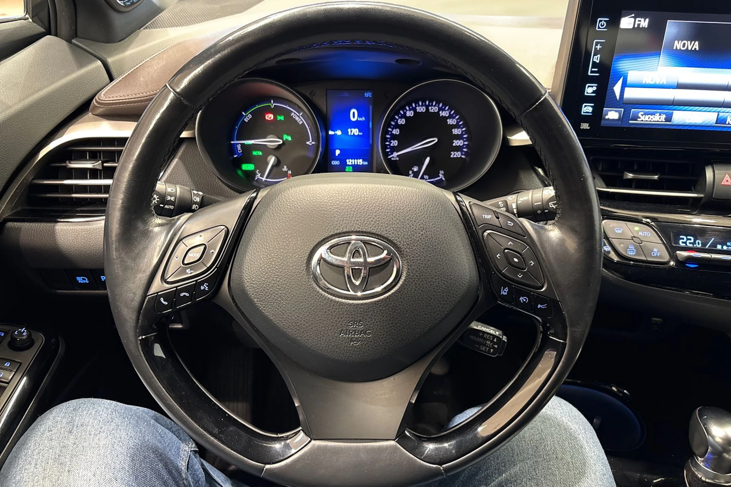 hopea Toyota C-HR 2018 kuva 17.