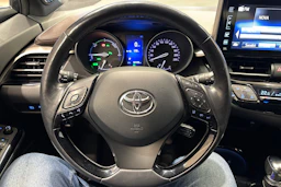 hopea Toyota C-HR 2018 kuva 17.