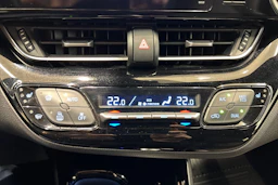 hopea Toyota C-HR 2018 kuva 24.