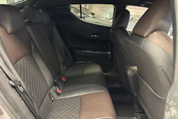 hopea Toyota C-HR 2018 kuva 32.