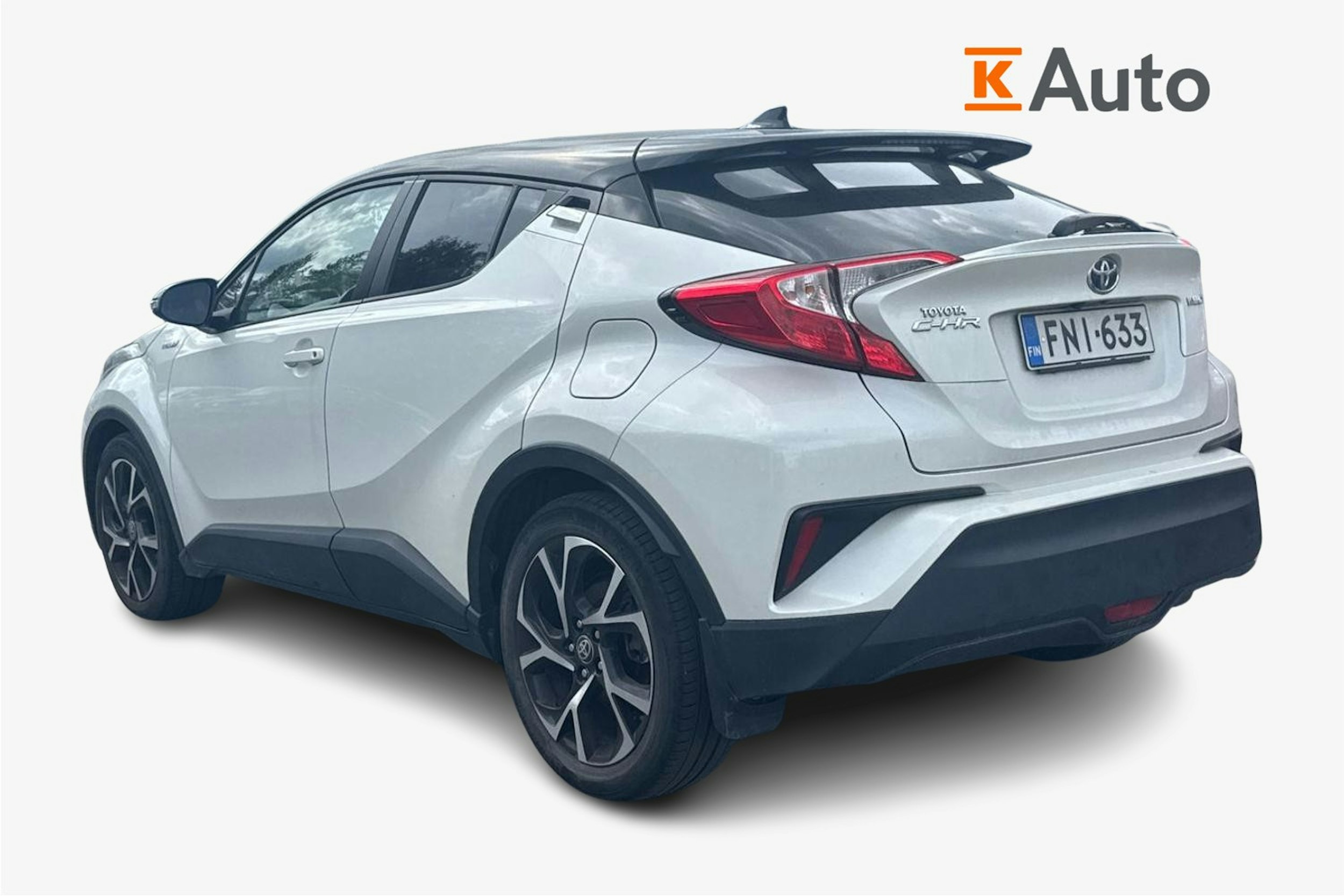 valkoinen Toyota C-HR 2018 kuva 2.