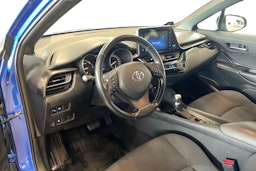 sininen Toyota C-HR 2018 kuva 7.