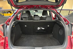 Punainen Toyota C-HR 2018 kuva 12.