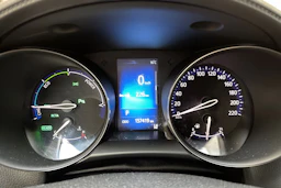 Punainen Toyota C-HR 2018 kuva 16.