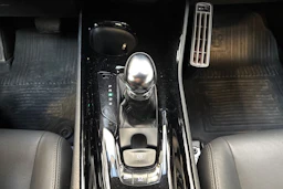 Punainen Toyota C-HR 2018 kuva 19.