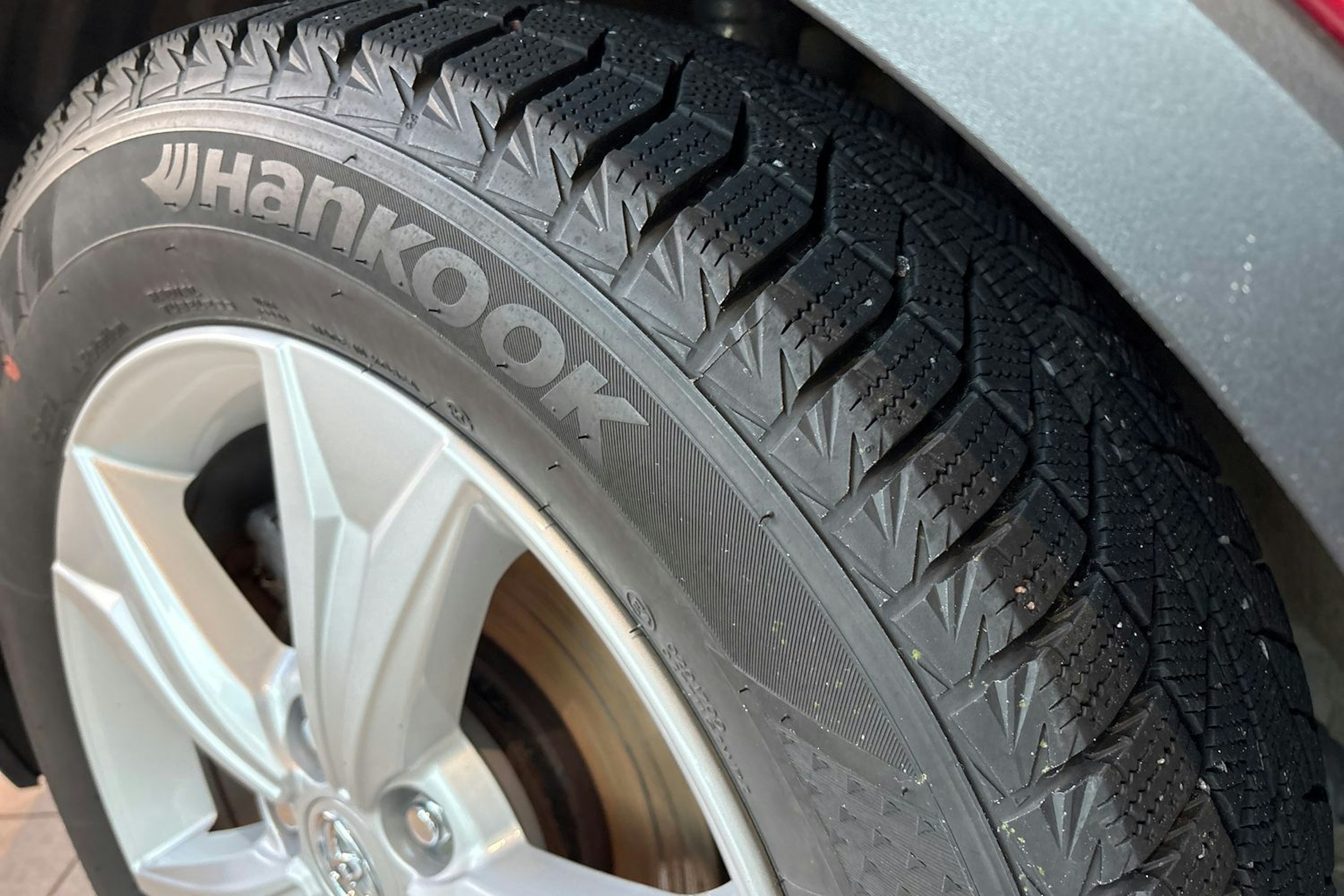 punainen Toyota C-HR 2018 kuva 10.