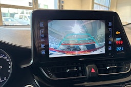 punainen Toyota C-HR 2018 kuva 15.