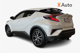 valkoinen Toyota C-HR 2018 kuva 2.