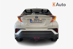 valkoinen Toyota C-HR 2018 kuva 3.