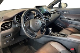 valkoinen Toyota C-HR 2018 kuva 7.