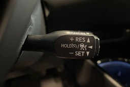 valkoinen Toyota C-HR 2018 kuva 18.