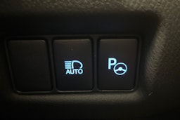 valkoinen Toyota C-HR 2018 kuva 20.