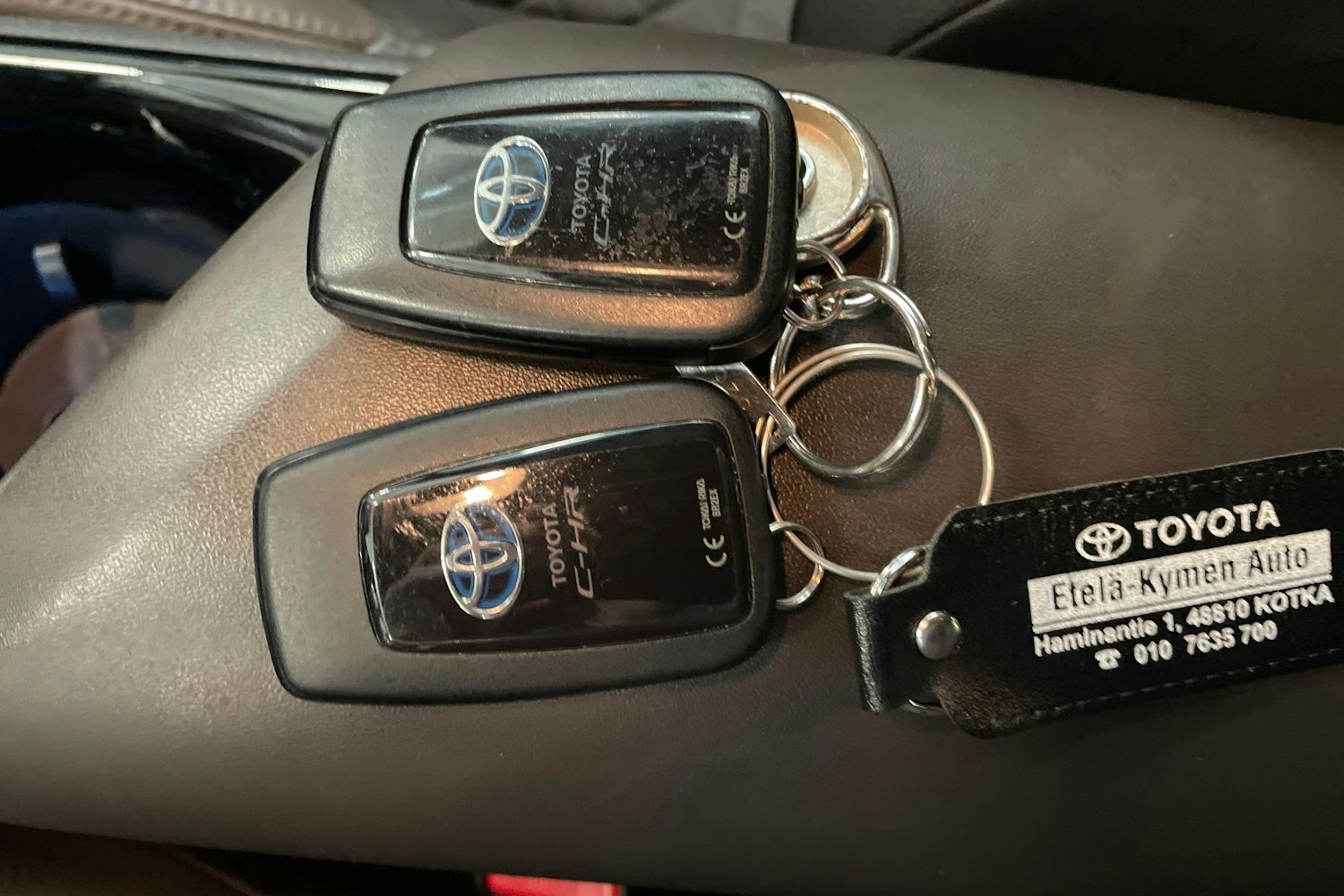 valkoinen Toyota C-HR 2018 kuva 30.