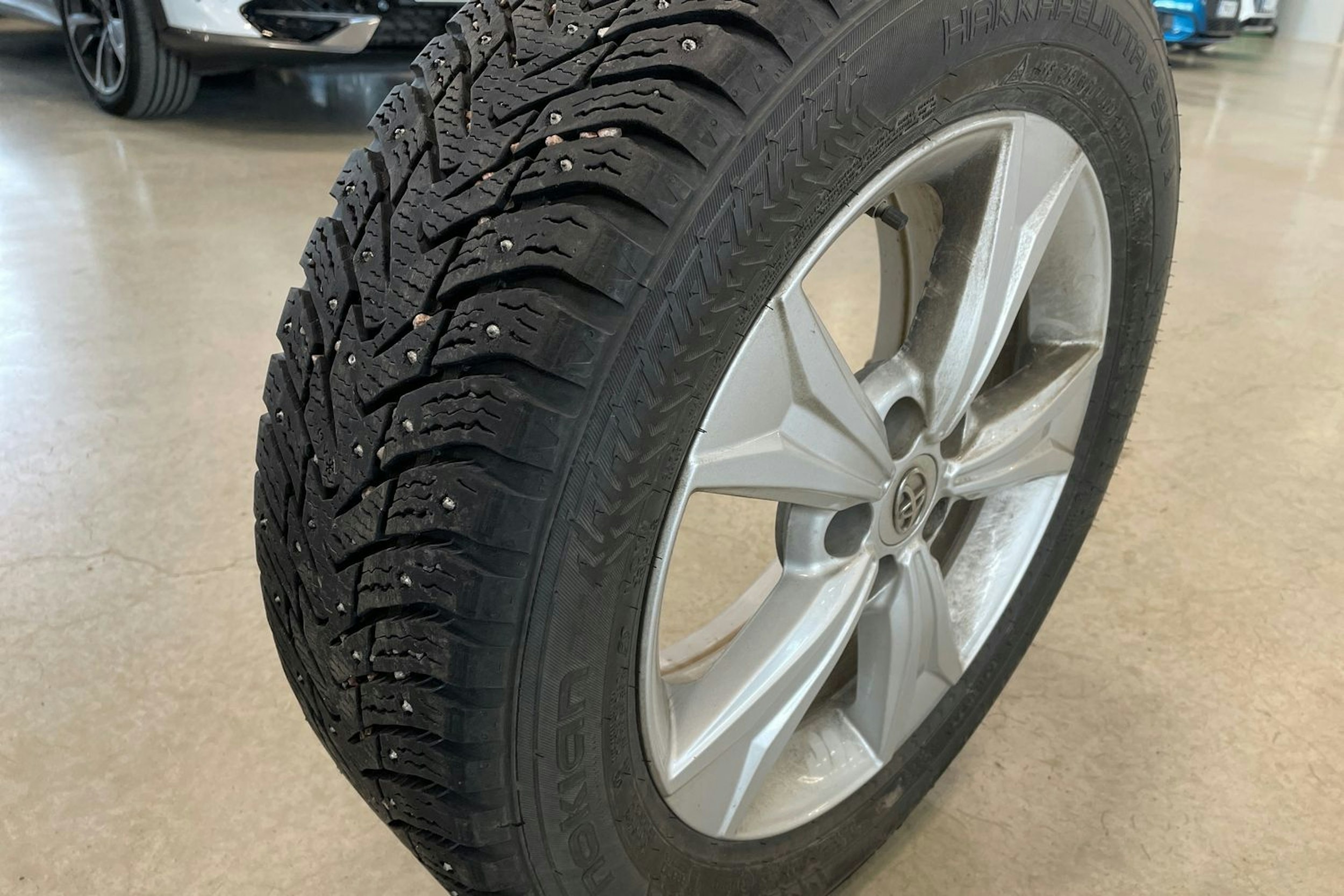 valkoinen Toyota C-HR 2018 kuva 32.