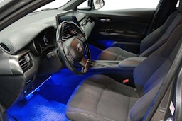 Harmaa Toyota C-HR 2018 kuva 3.