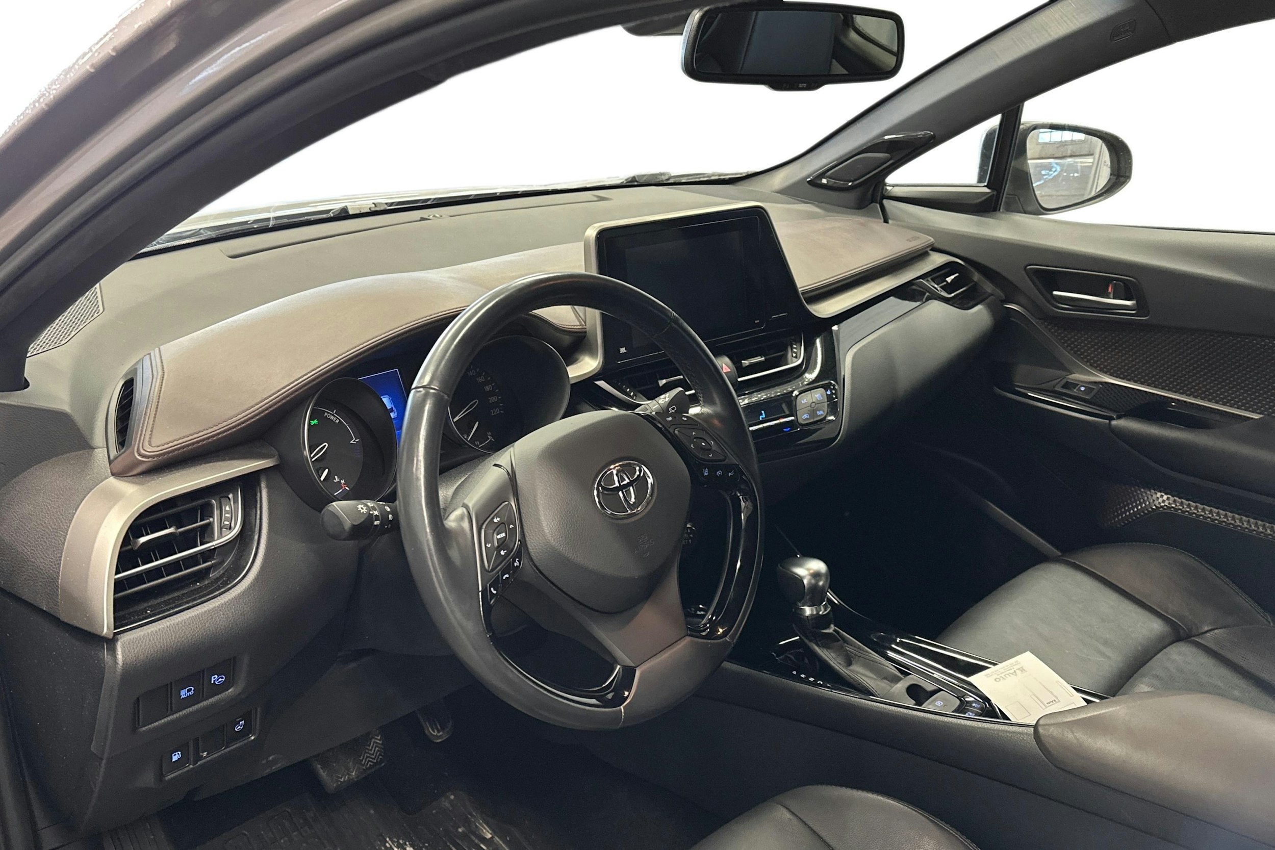 hopea Toyota C-HR 2018 kuva 3.