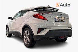 valkoinen Toyota C-HR 2018 kuva 2.