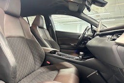 Hopea Toyota C-HR 2018 kuva 13.