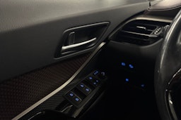Hopea Toyota C-HR 2018 kuva 19.
