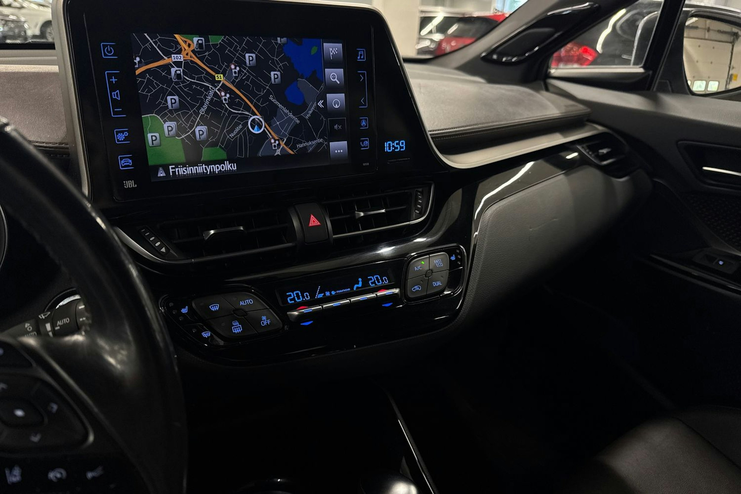 Hopea Toyota C-HR 2018 kuva 21.