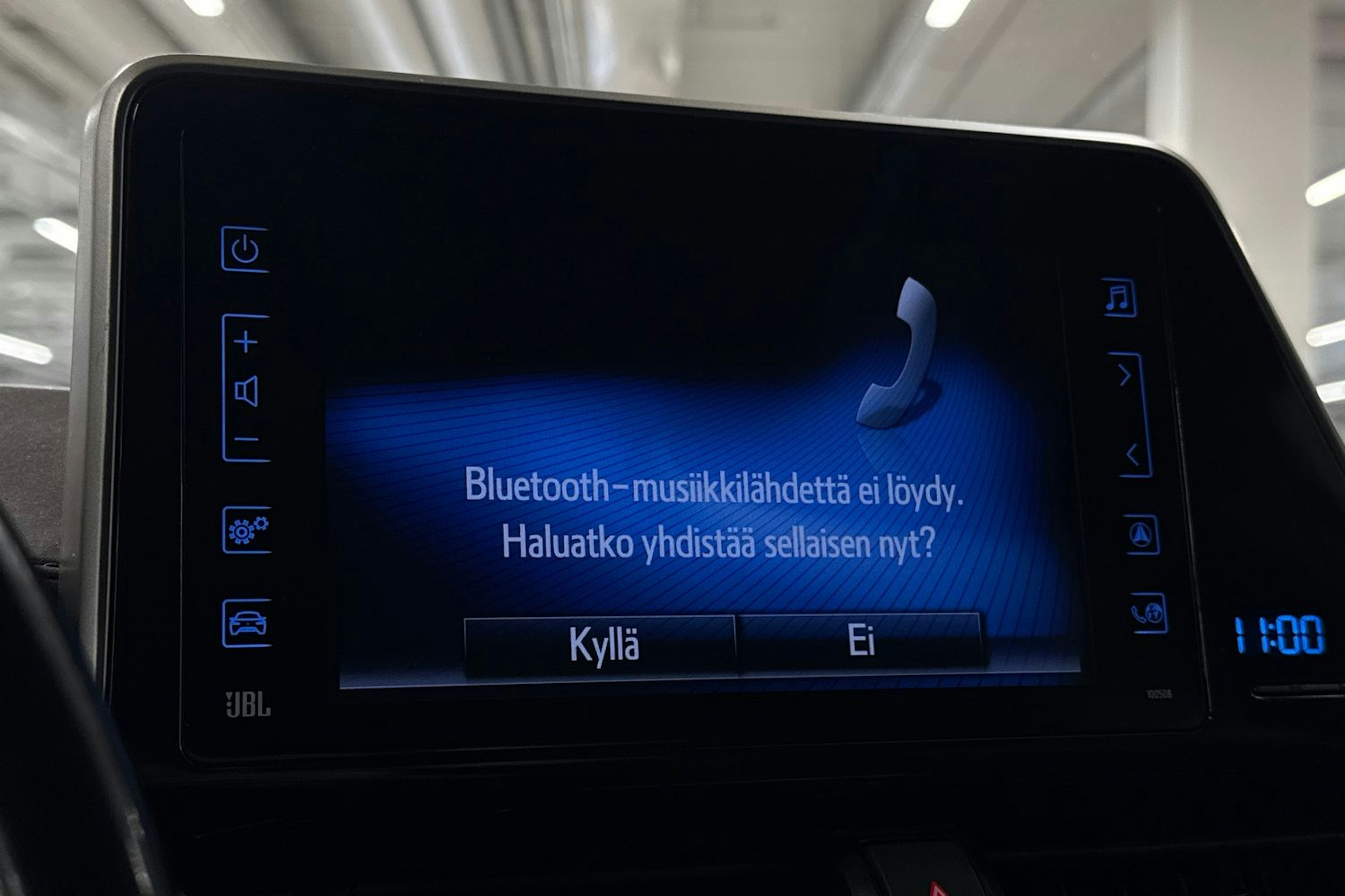 Hopea Toyota C-HR 2018 kuva 24.