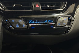 Hopea Toyota C-HR 2018 kuva 26.