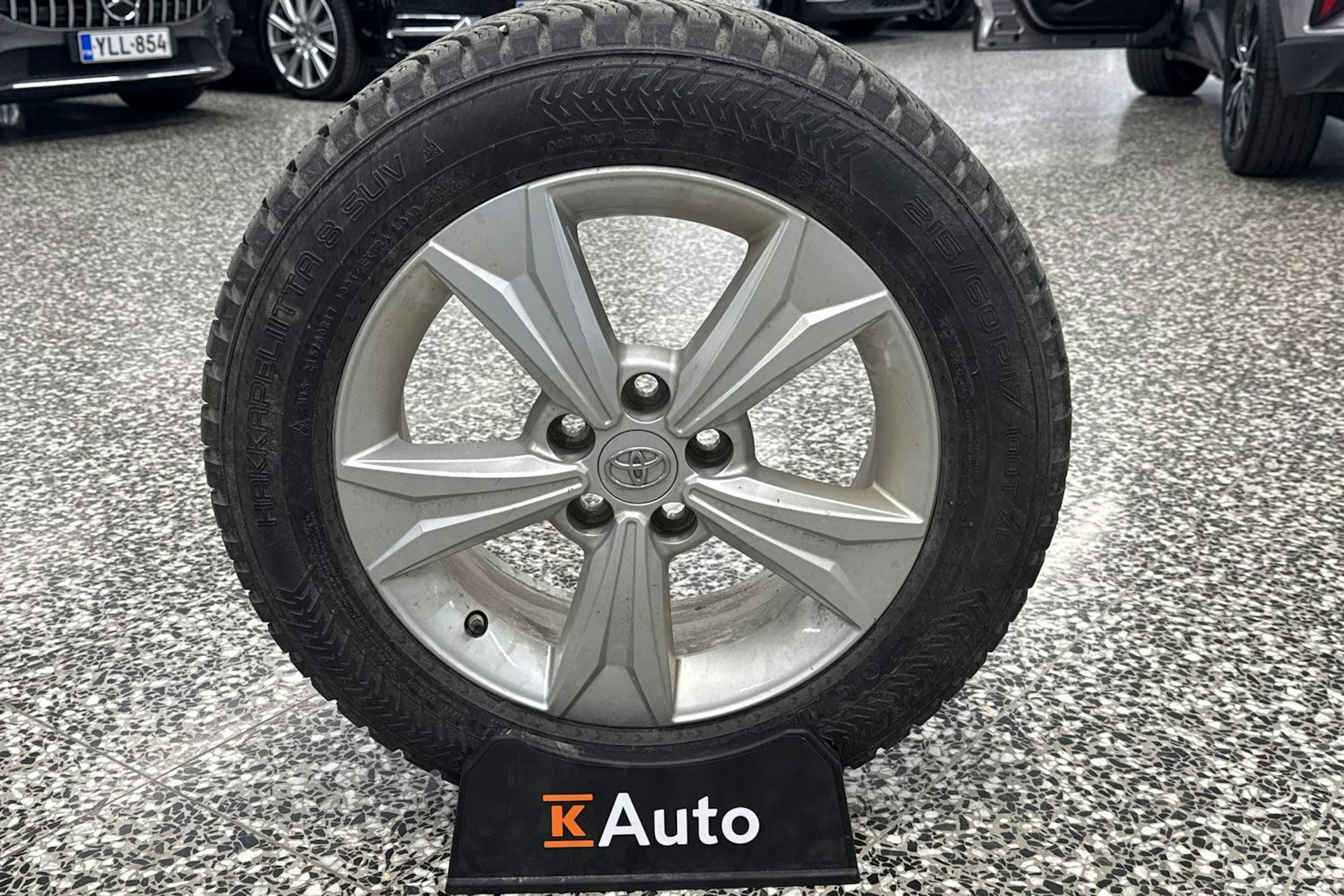 Hopea Toyota C-HR 2018 kuva 32.