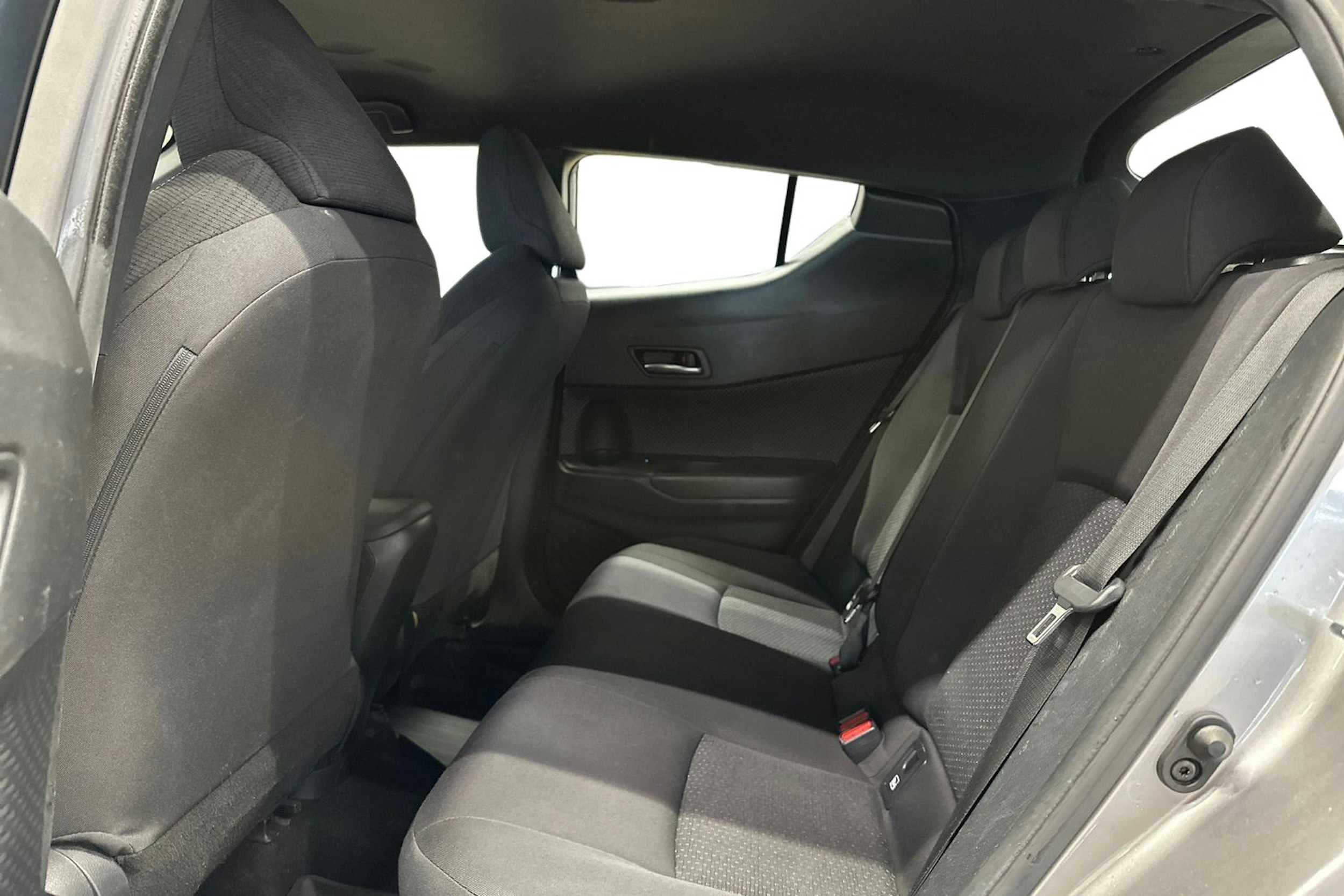 hopea Toyota C-HR 2019 kuva 10.