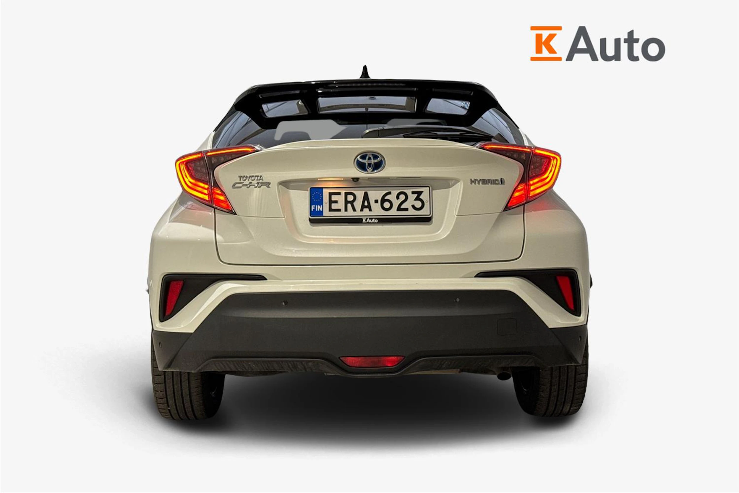 valkoinen Toyota C-HR 2019 kuva 4.
