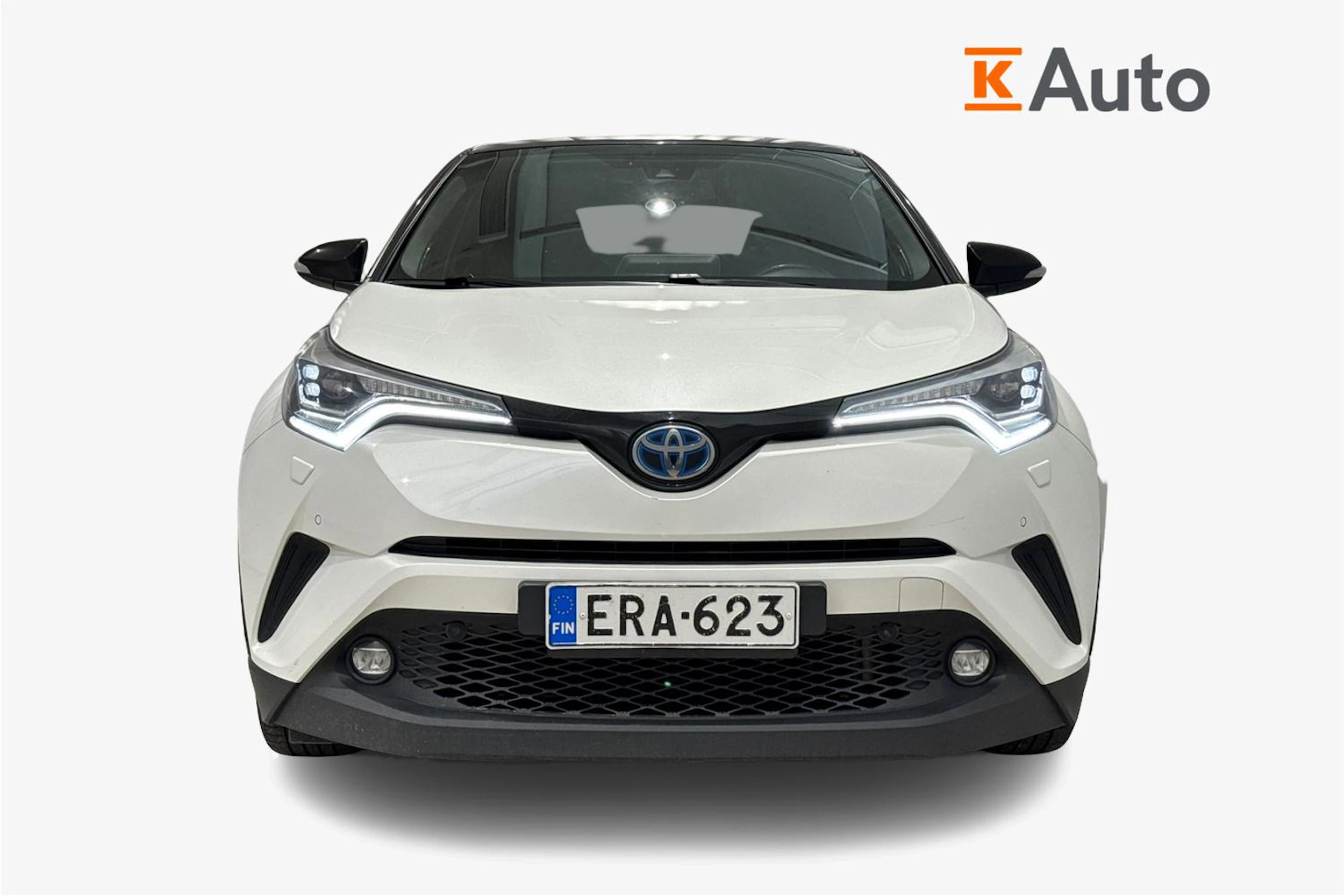 valkoinen Toyota C-HR 2019 kuva 5.
