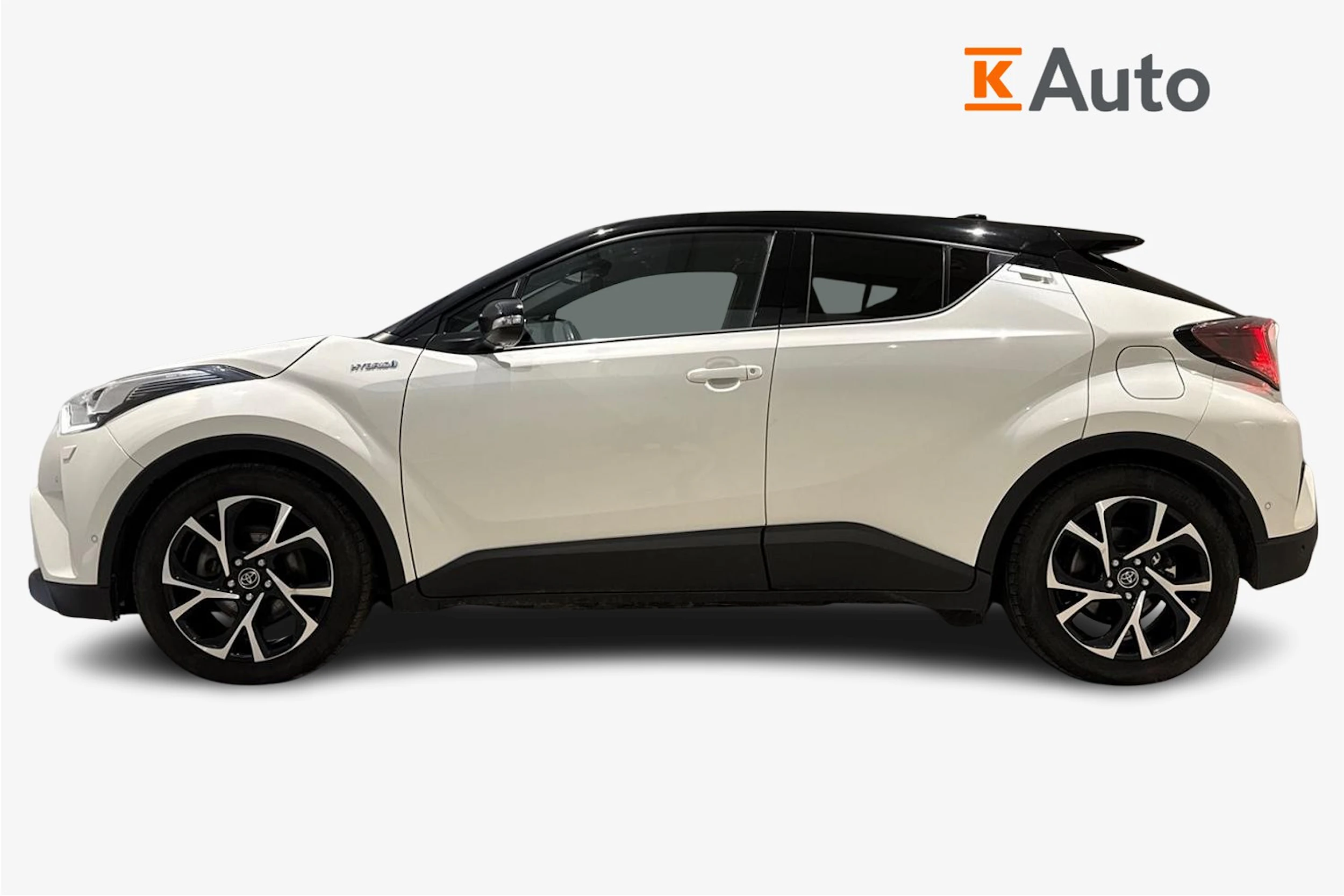valkoinen Toyota C-HR 2019 kuva 7.