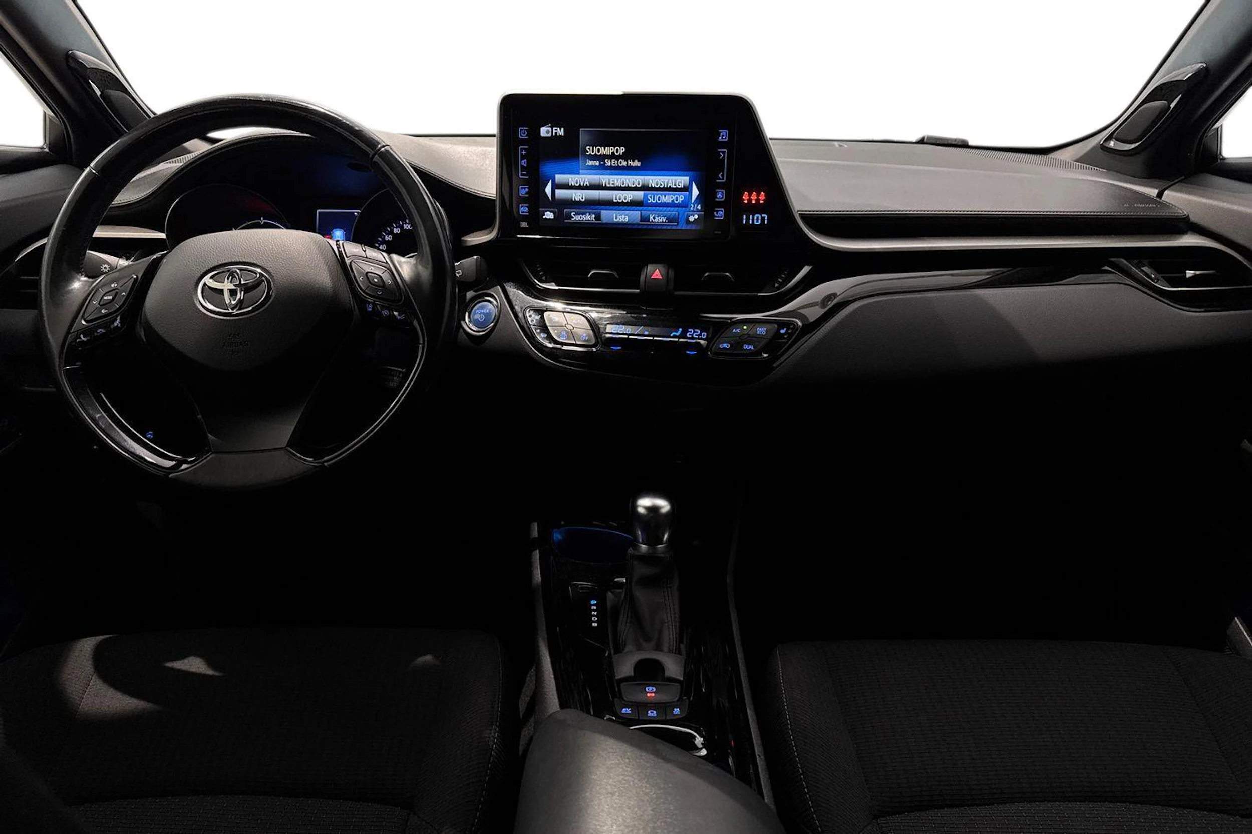 valkoinen Toyota C-HR 2019 kuva 9.