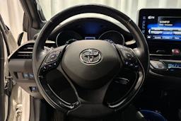 valkoinen Toyota C-HR 2019 kuva 19.