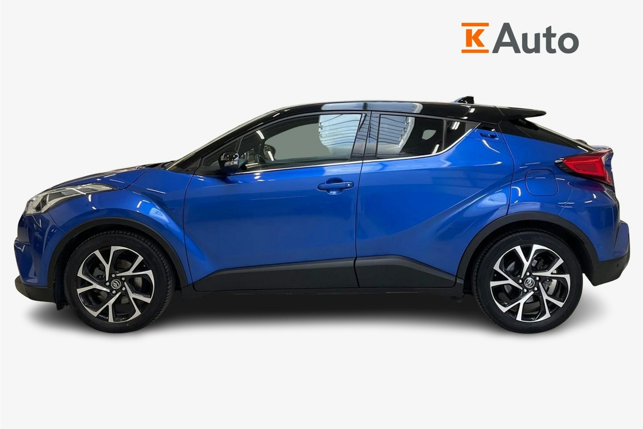 sininen Toyota C-HR 2019 kuva 6.
