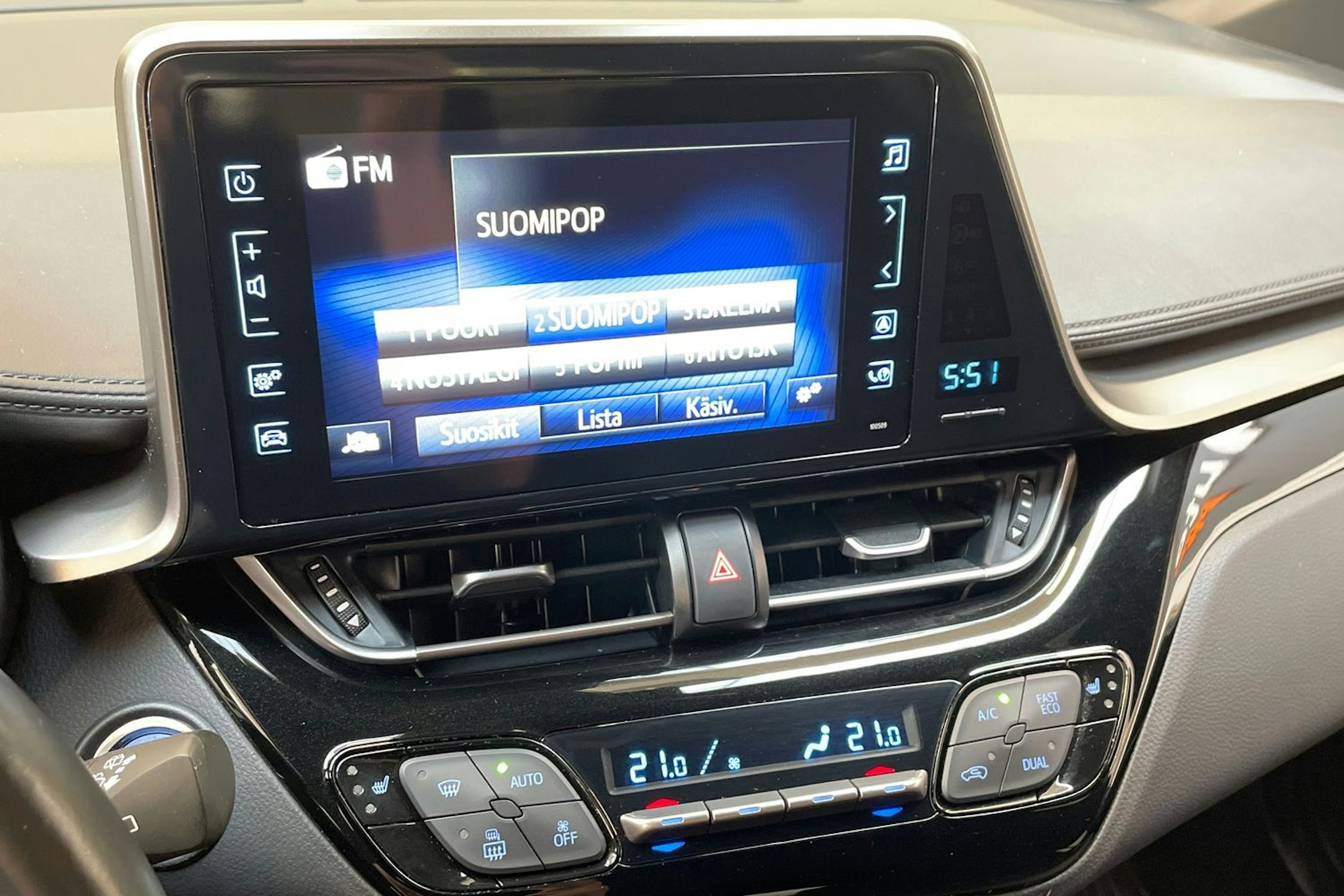 sininen Toyota C-HR 2019 kuva 20.